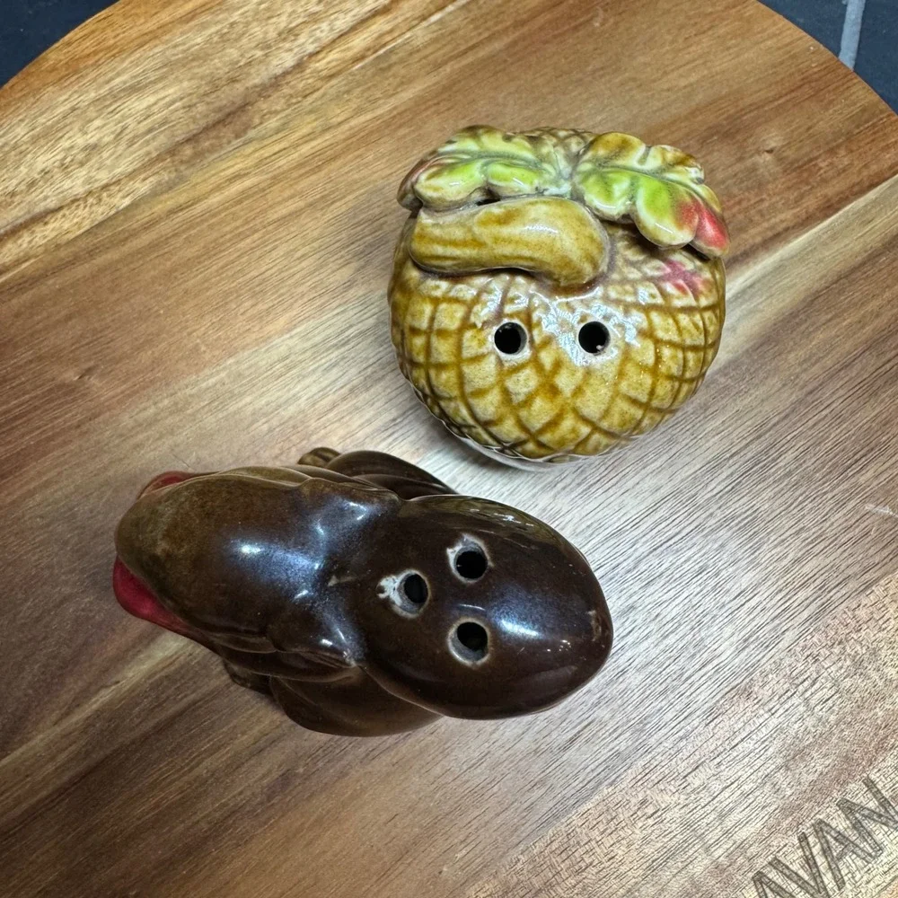 Vintage Ceramic Squirrel and Acorn Salt and Pepper Shaker Set Brown Fall Decor